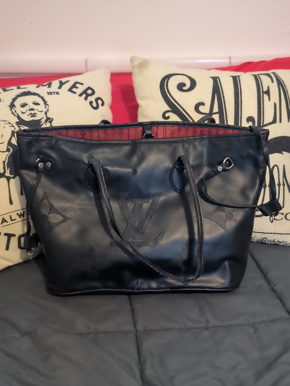 Louis Vuitton Neverfull Leather Tote Bag - Read AD!